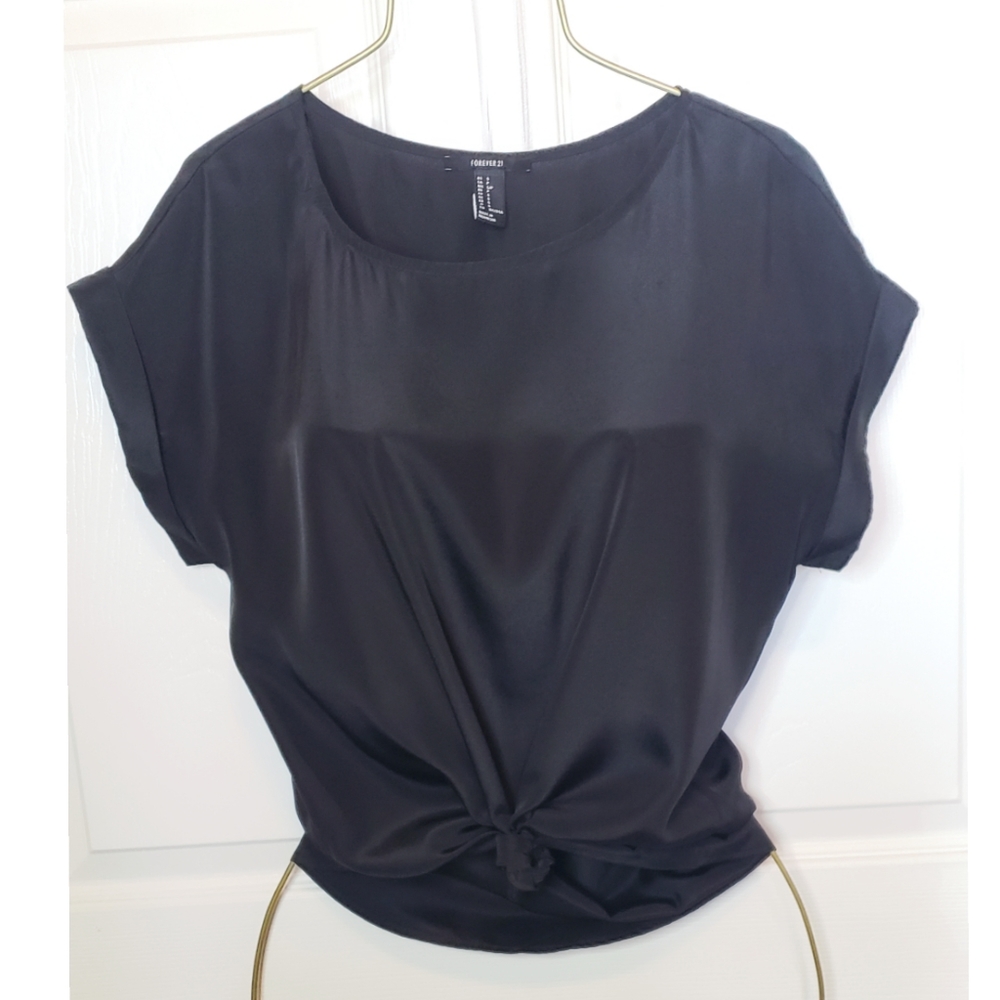 Black Satin ⚫  Blouse 👚